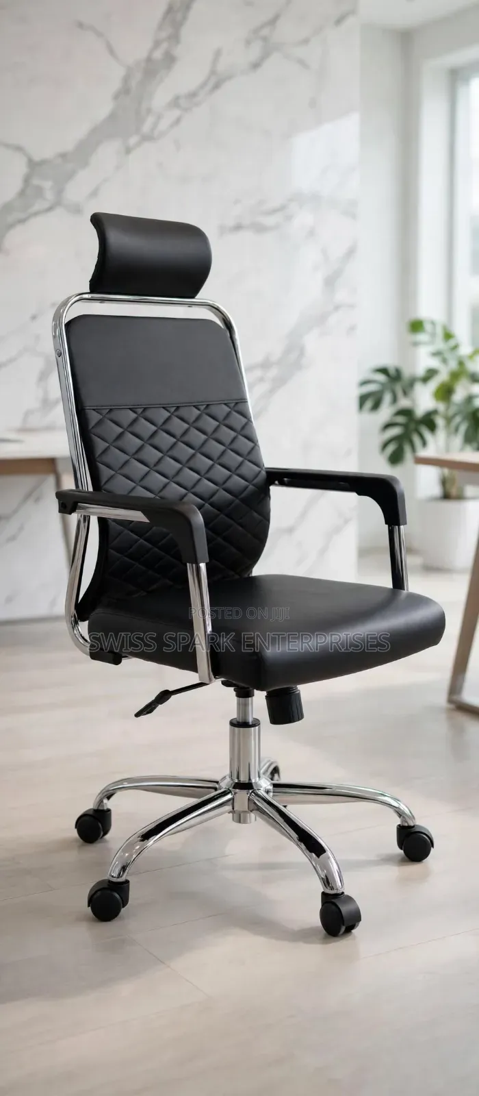Executive Office Chair With Headrest - Quilted Leather - Chrome Frame
