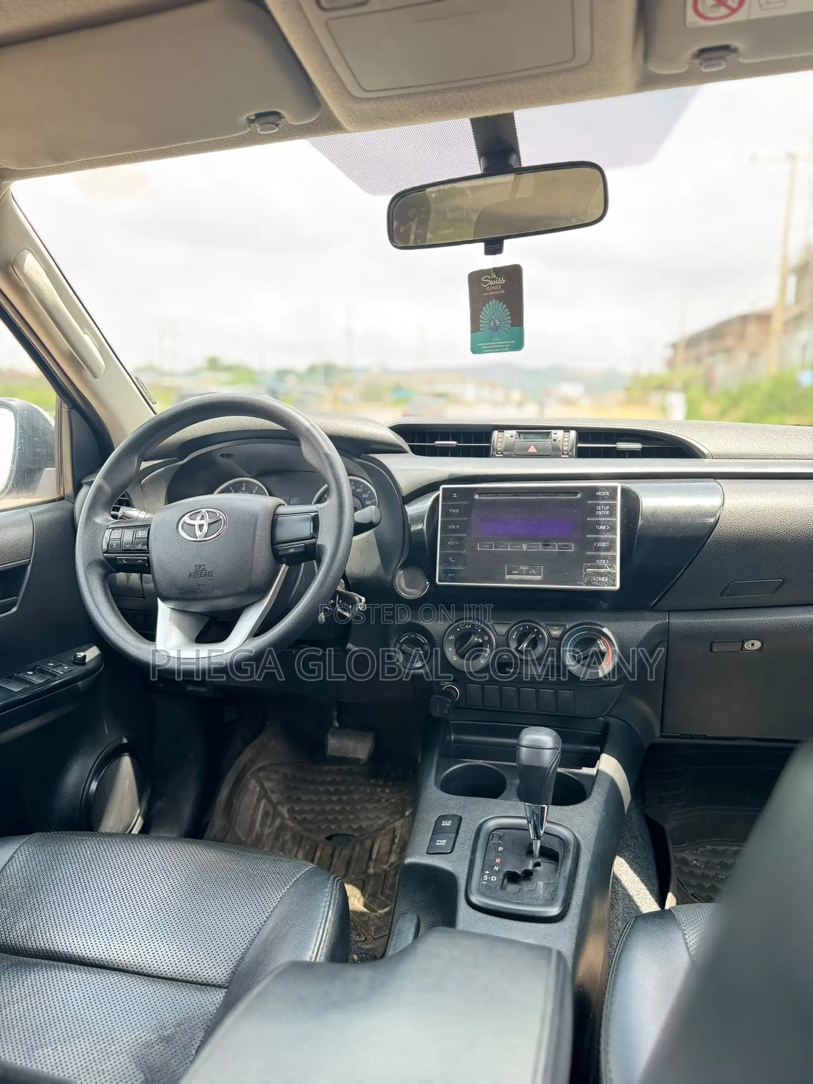 Toyota Hilux Rugged X 4x4 2018 Black