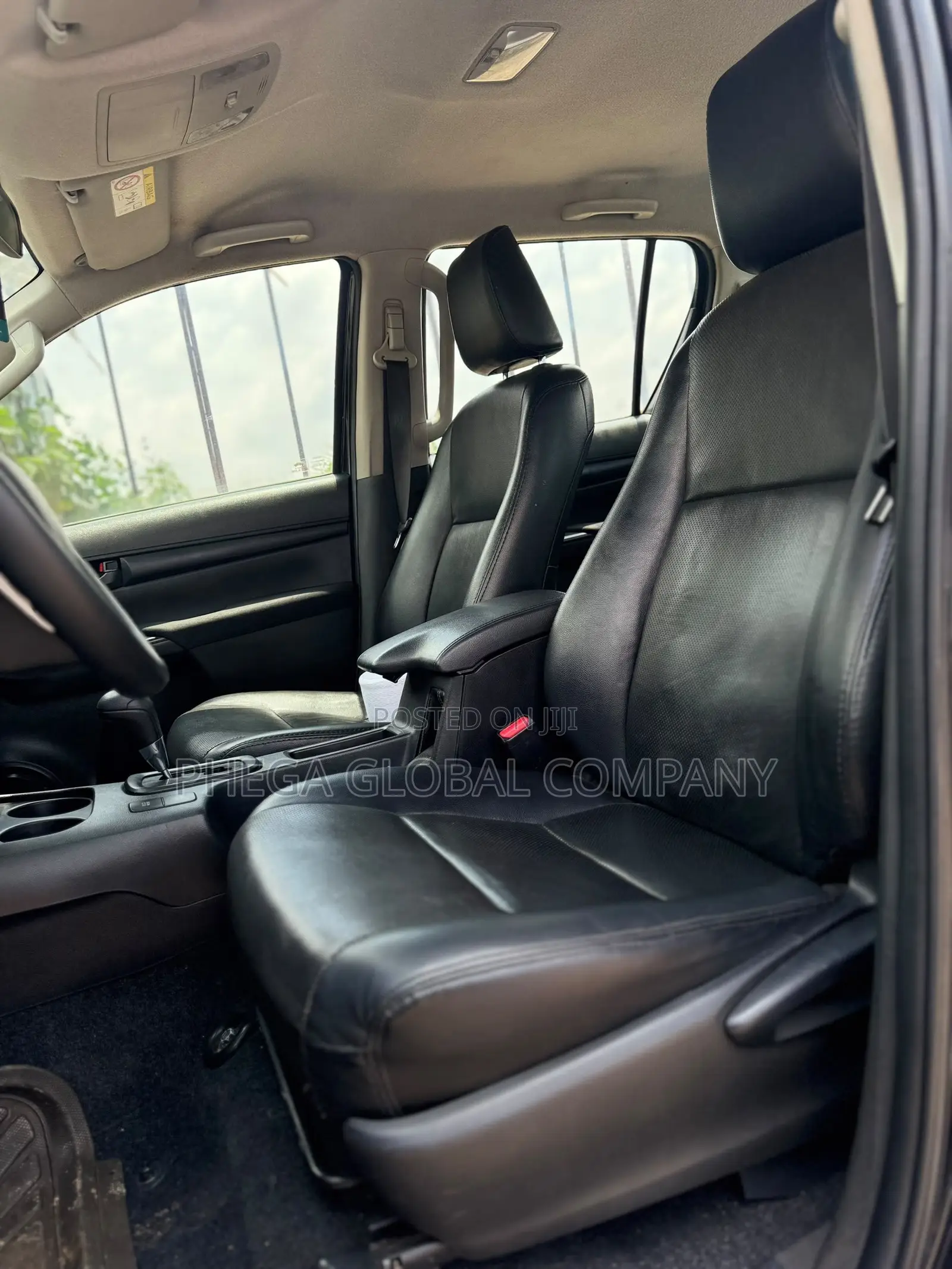 Toyota Hilux Rugged X 4x4 2018 Black