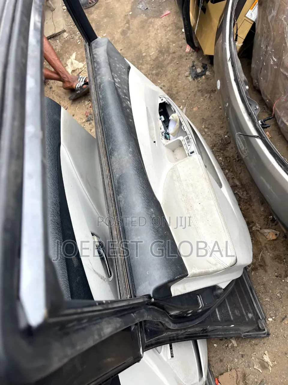 Toyota Venza Front Door 2010 Available