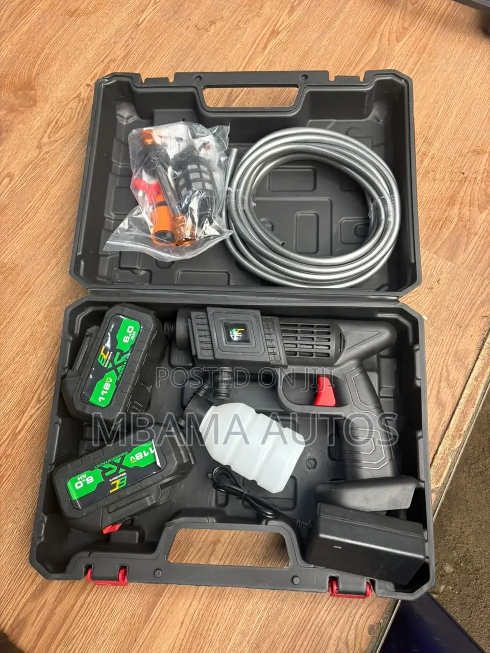 118V Portable Cordless Car Pressure Washer Kit - 2 Batteries