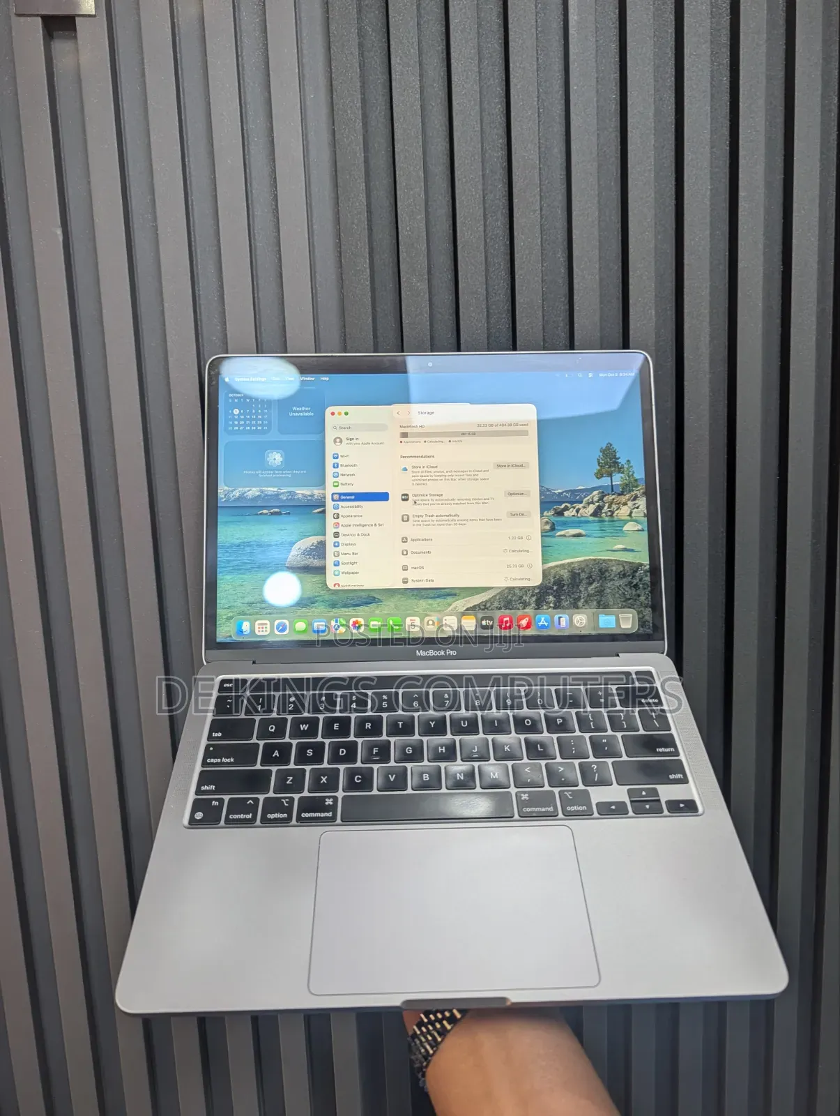 Laptop Apple MacBook Pro 2022 M2 8GB Apple M2 SSD 512GB