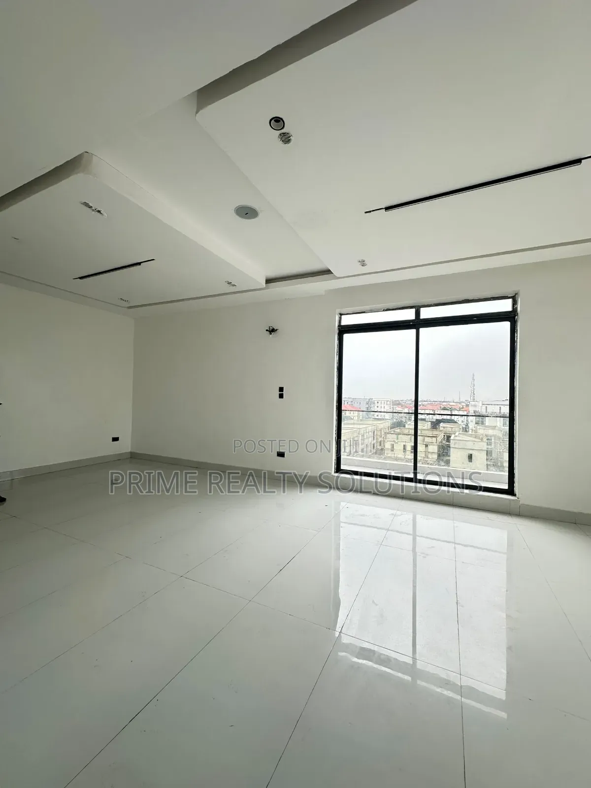 3bdrm Apartment in Ikate for sale