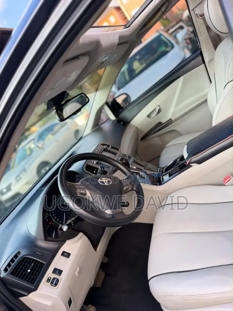 Toyota Venza 2014 Gray