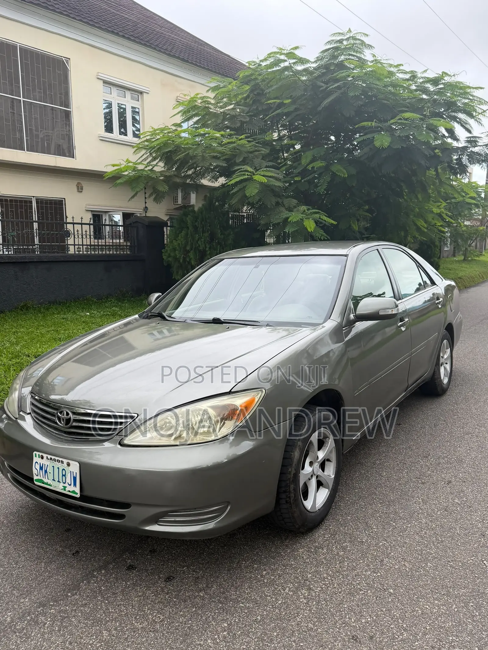 Toyota Camry 2004 Gray