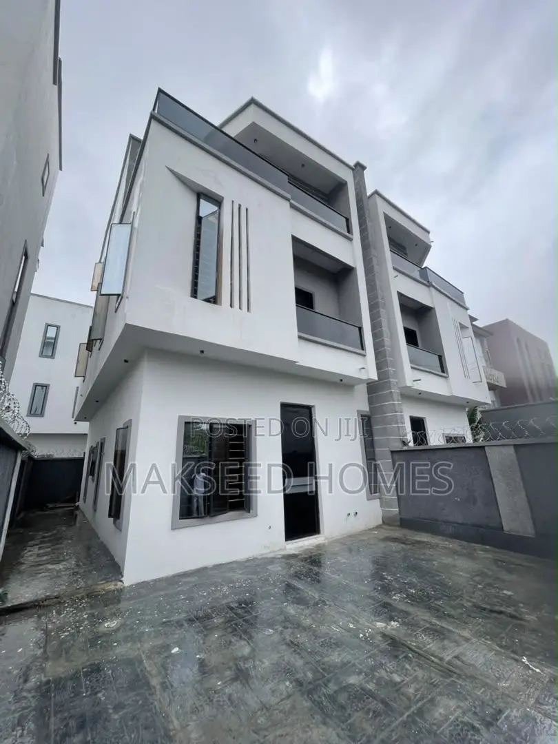 4bdrm Duplex in Lekki Phase 1 for sale