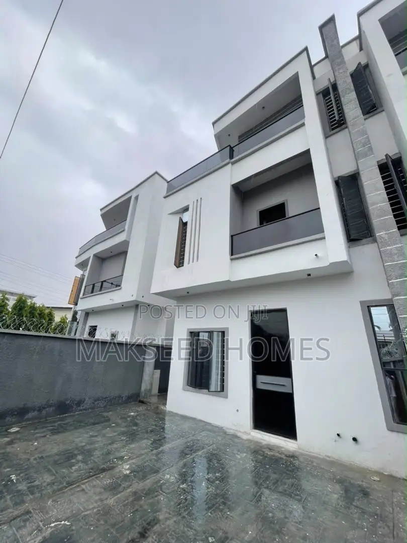 4bdrm Duplex in Lekki Phase 1 for sale