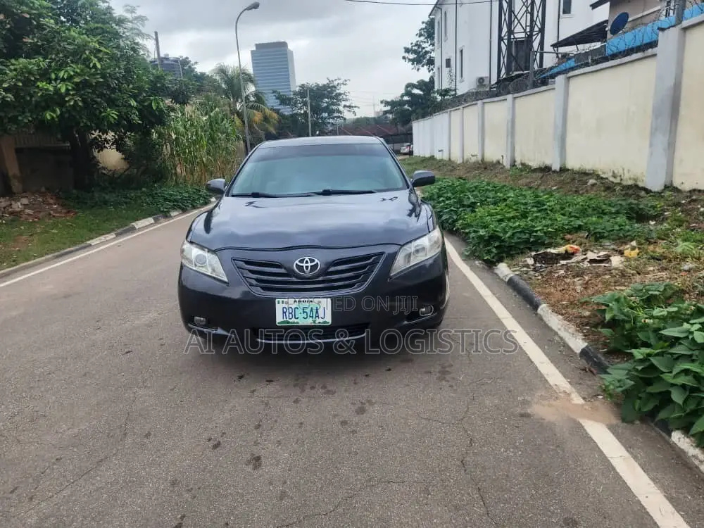 Toyota Camry LE 4dr Sedan (2.4L 4cyl 5A) 2009 Gray