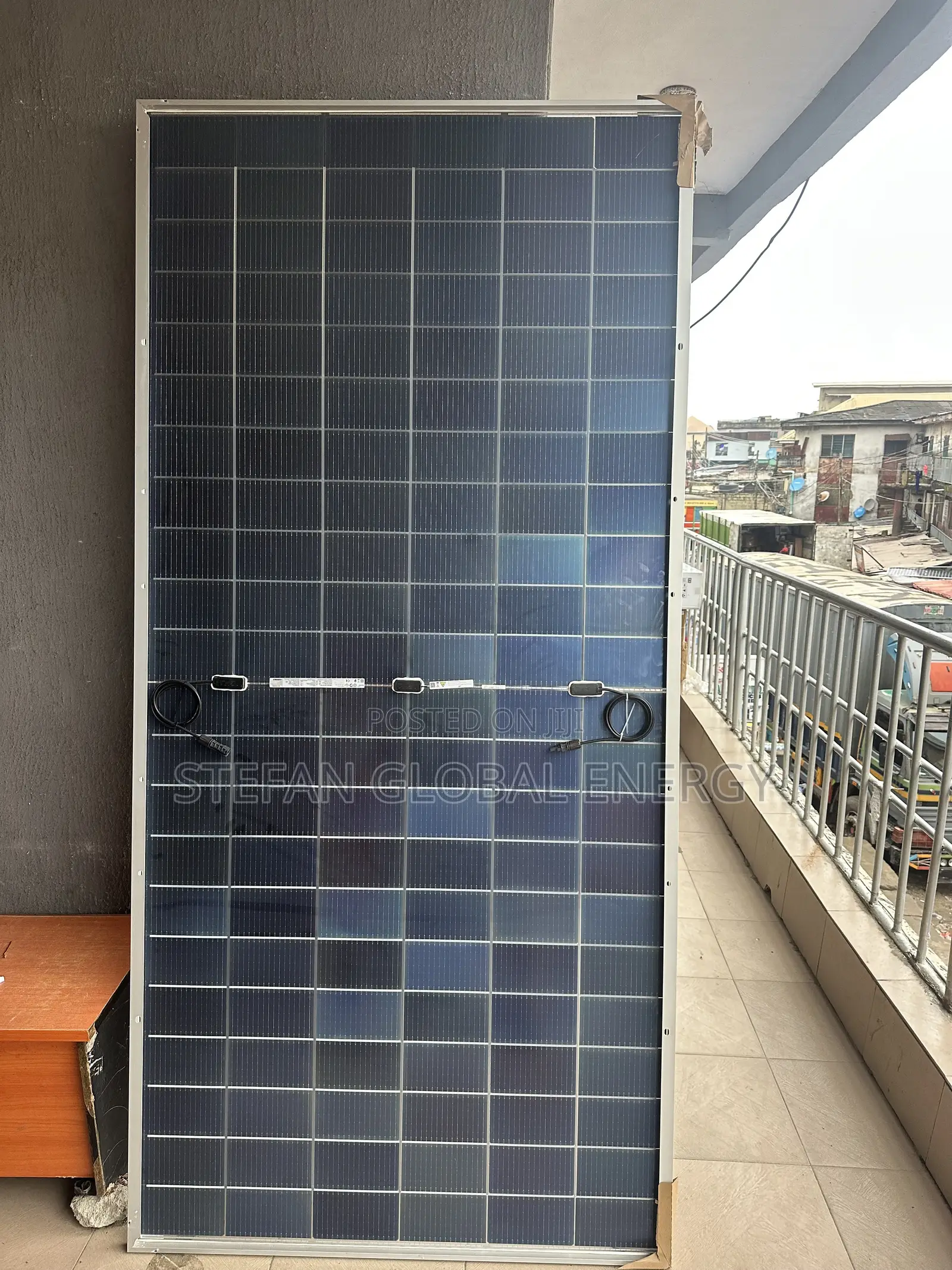600w Grade a Jinko Bifercial Panel