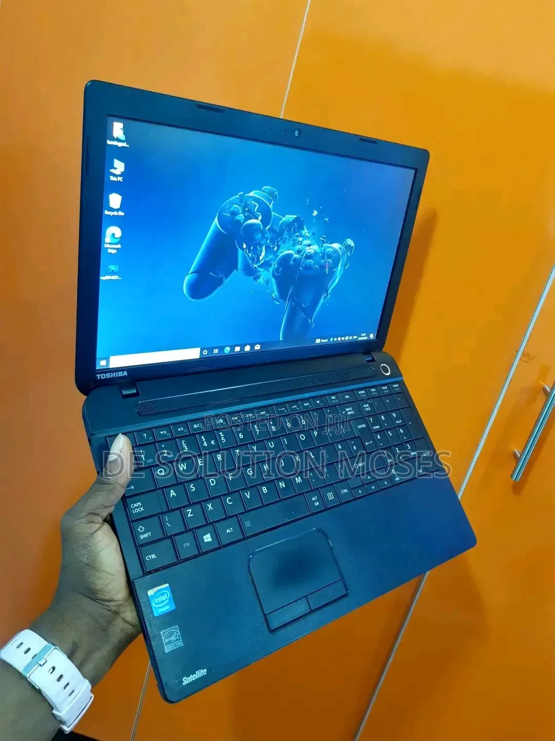 Laptop Toshiba Satellite C50A 4GB Intel Core i3 HDD 32GB