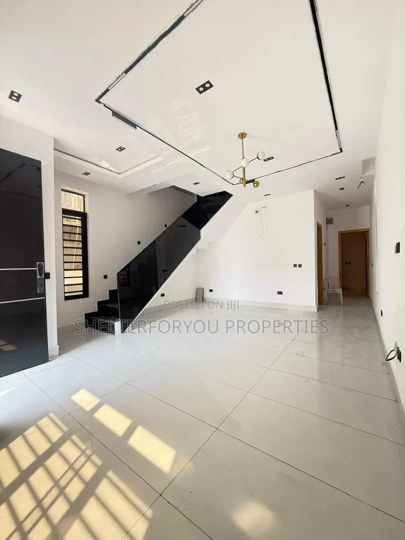 4bdrm Duplex in Sangotedo for sale