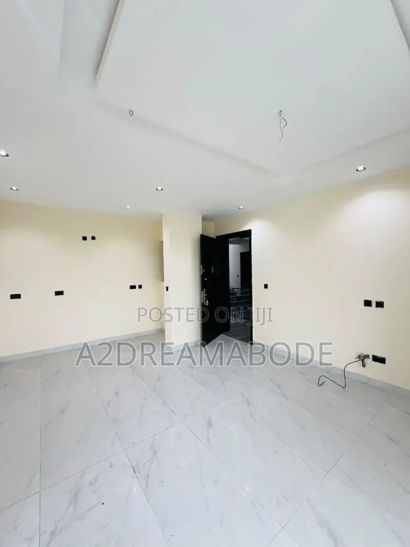 2bdrm Apartment in Ikate for sale