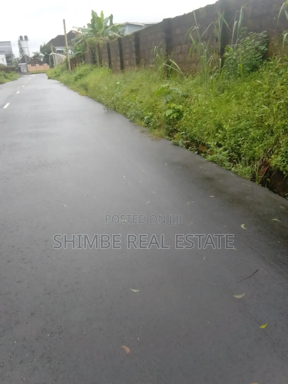 800sqm Land for Sale Main Shelter Afrique Estate