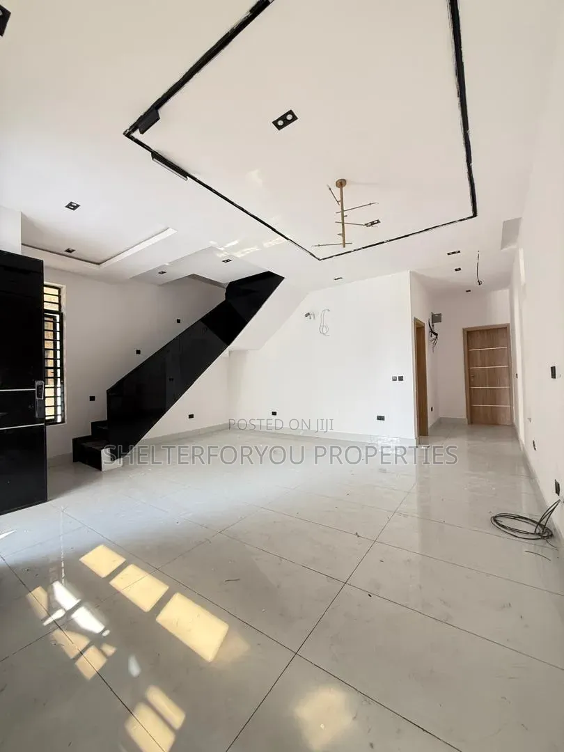 4bdrm Duplex in Sangotedo for sale