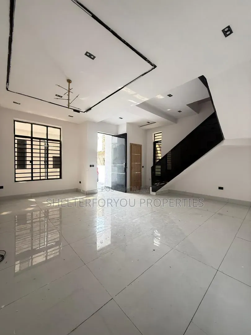 4bdrm Duplex in Sangotedo for sale