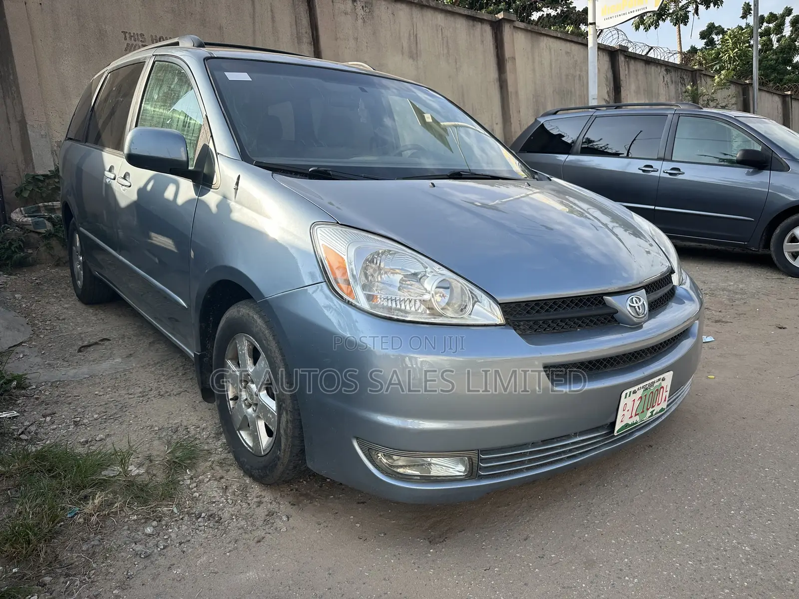 Toyota Sienna LE AWD (3.3L V6 5A) 2004 Blue