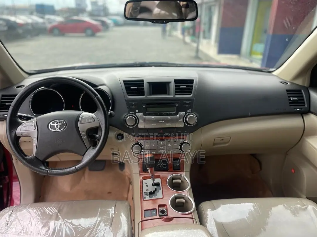Toyota Highlander Limited 2010 Red