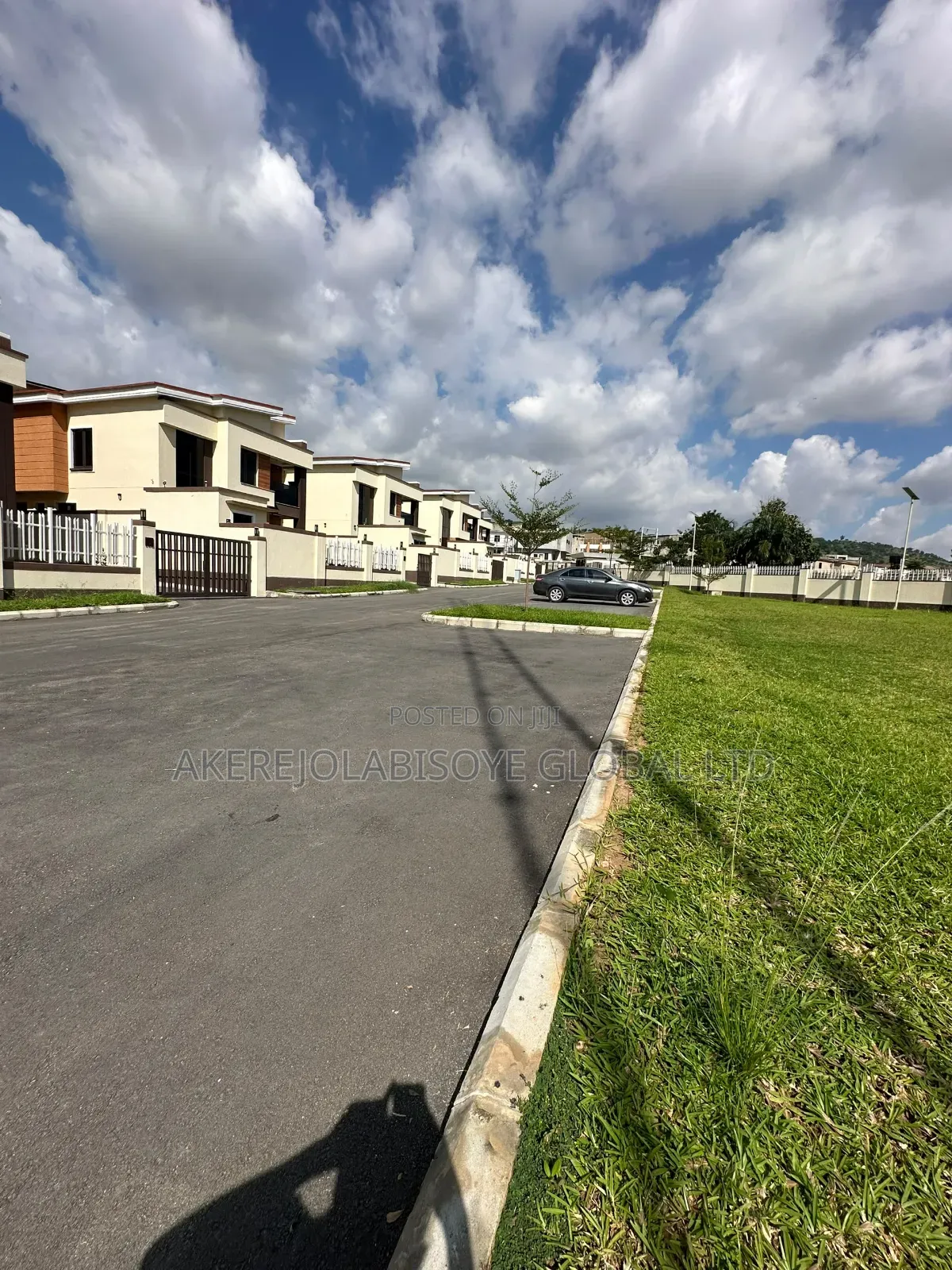 4bdrm Duplex in In An Estate for sale