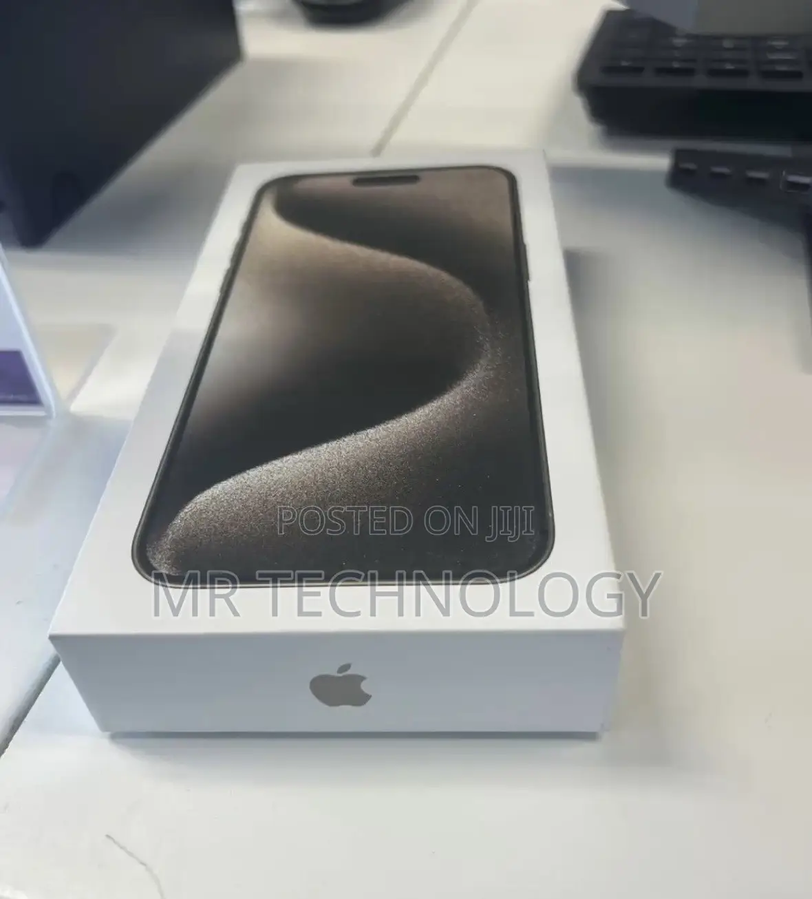 New Apple iPhone 15 Pro Max 256 GB Black