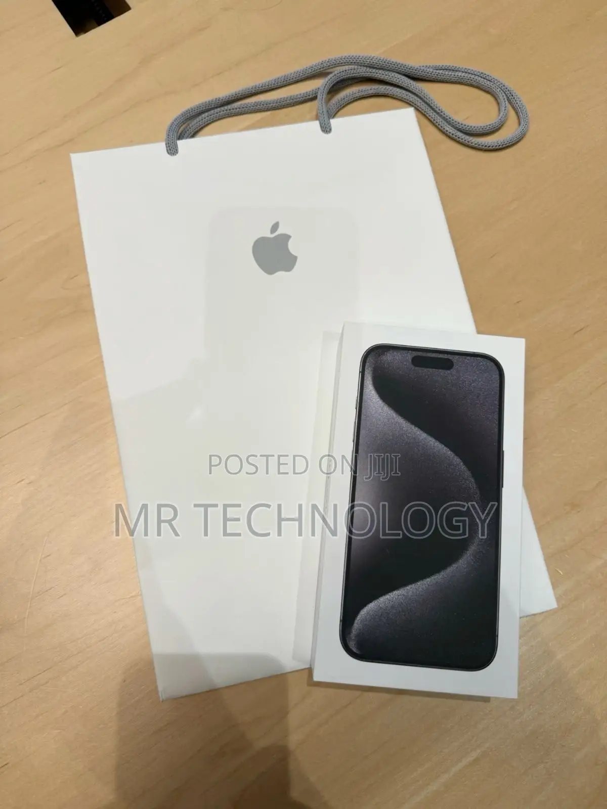 New Apple iPhone 15 Pro Max 256 GB Black