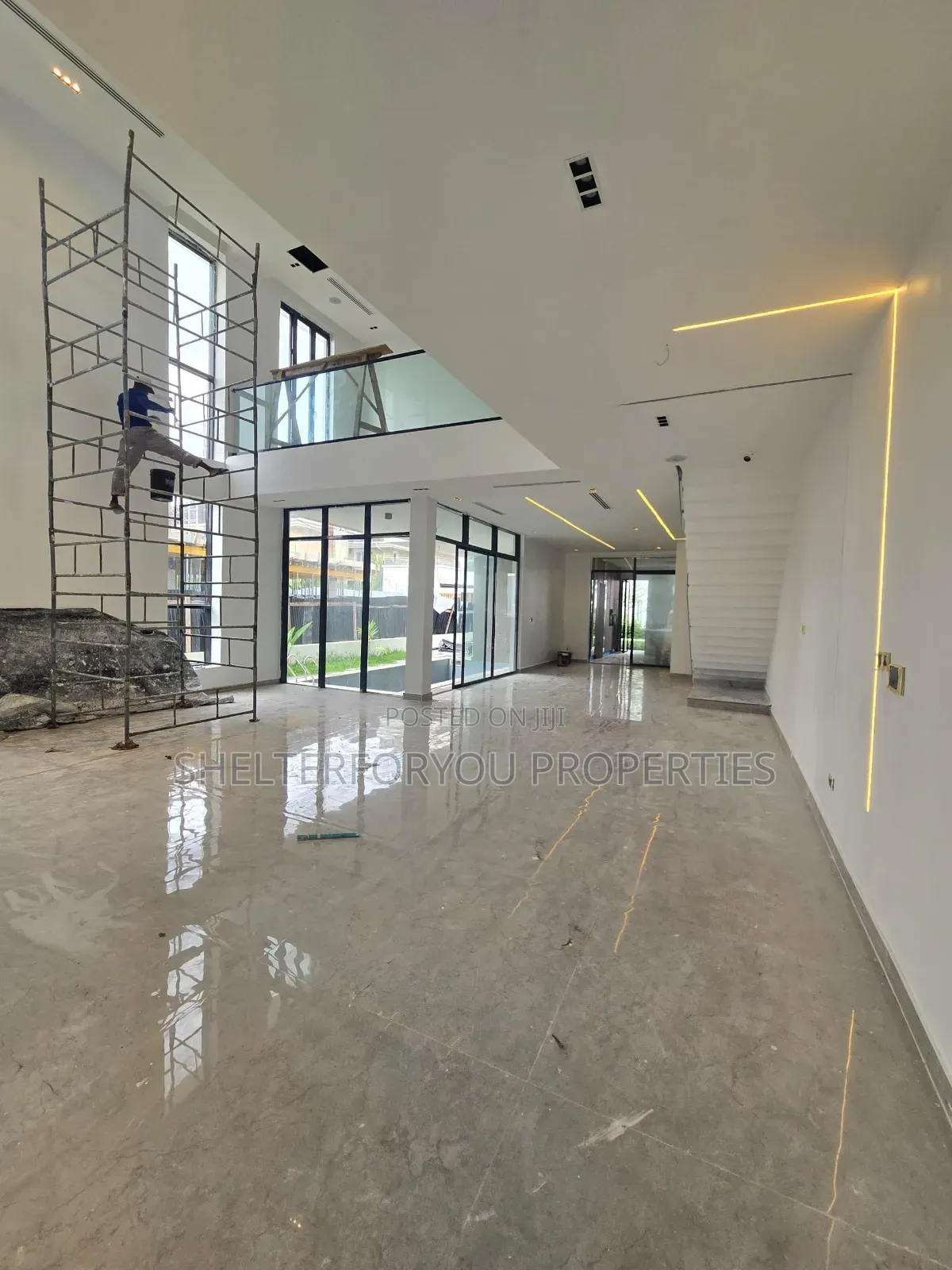 5bdrm Duplex in Ikate for sale