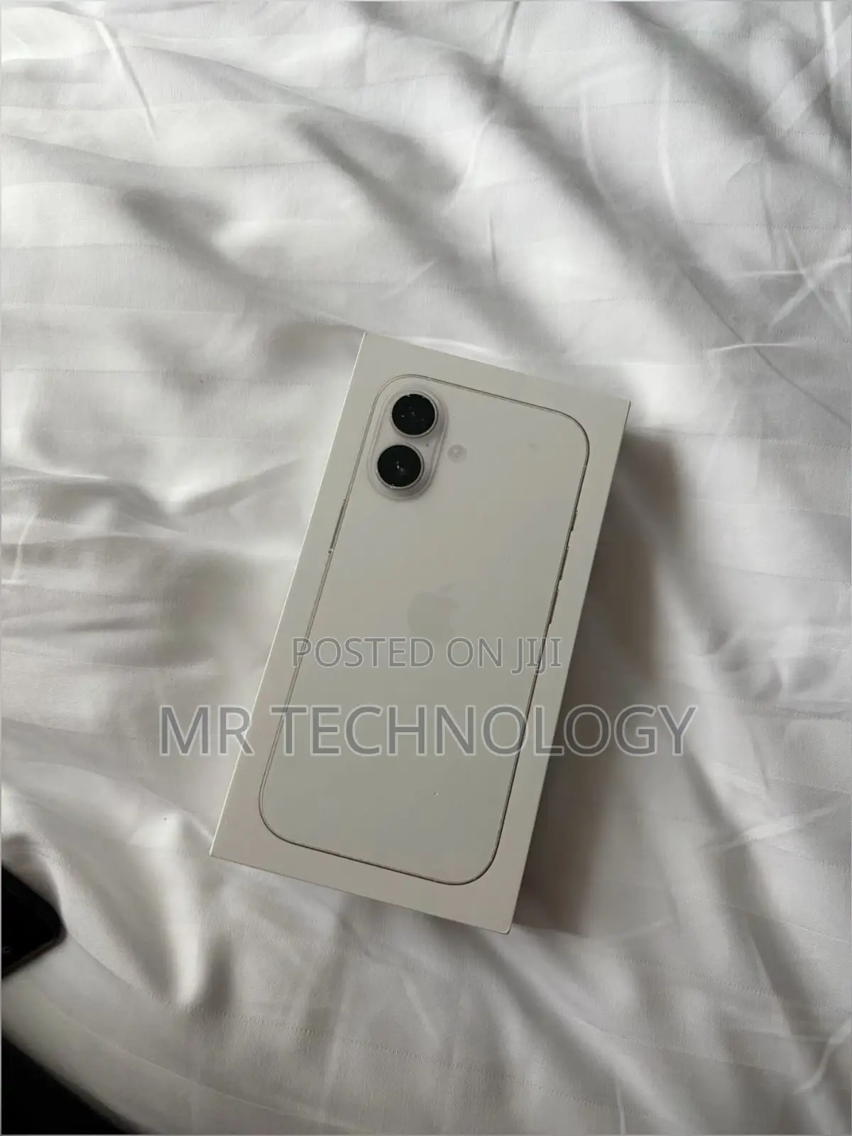 New Apple iPhone 16 128 GB White