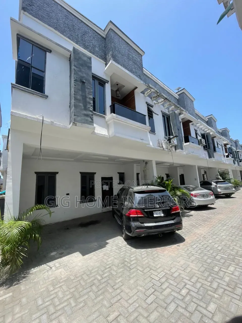 4bdrm Townhouse/Terrace in Ikota Gra, Ajah for sale