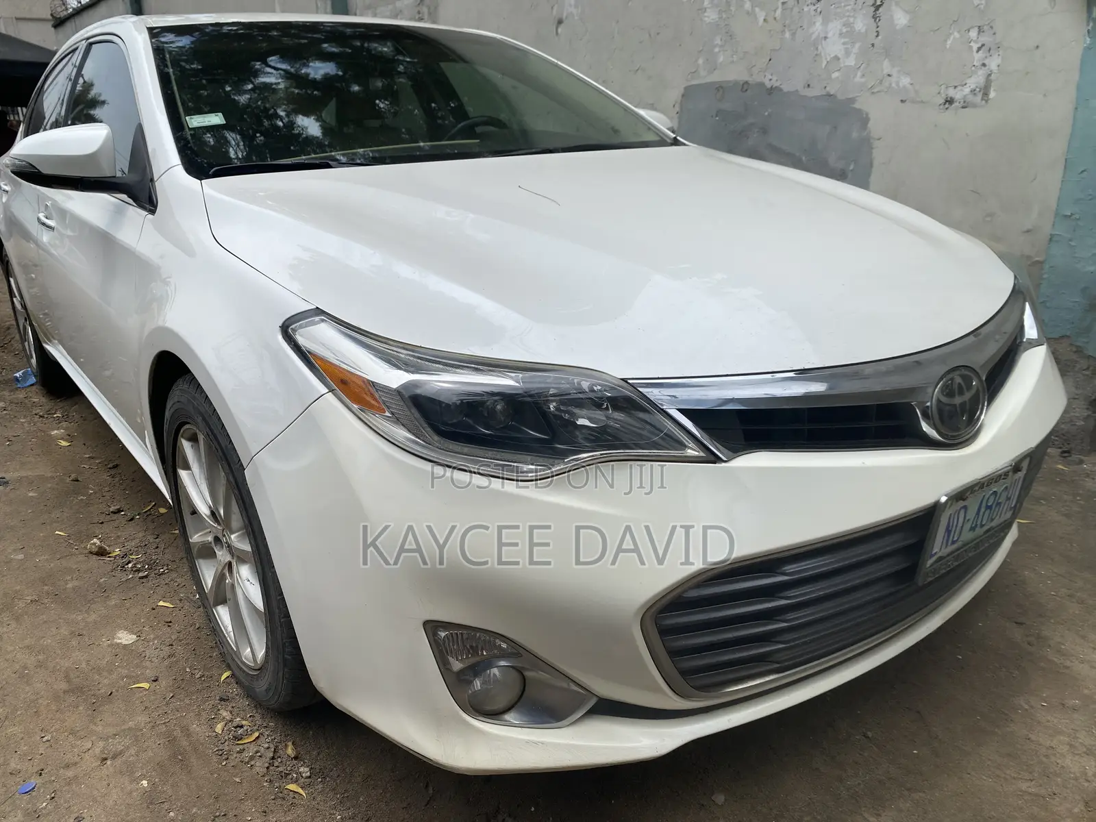 Toyota Avalon Limited Sedan FWD (3.5L 6cyl 6A) 2013 White
