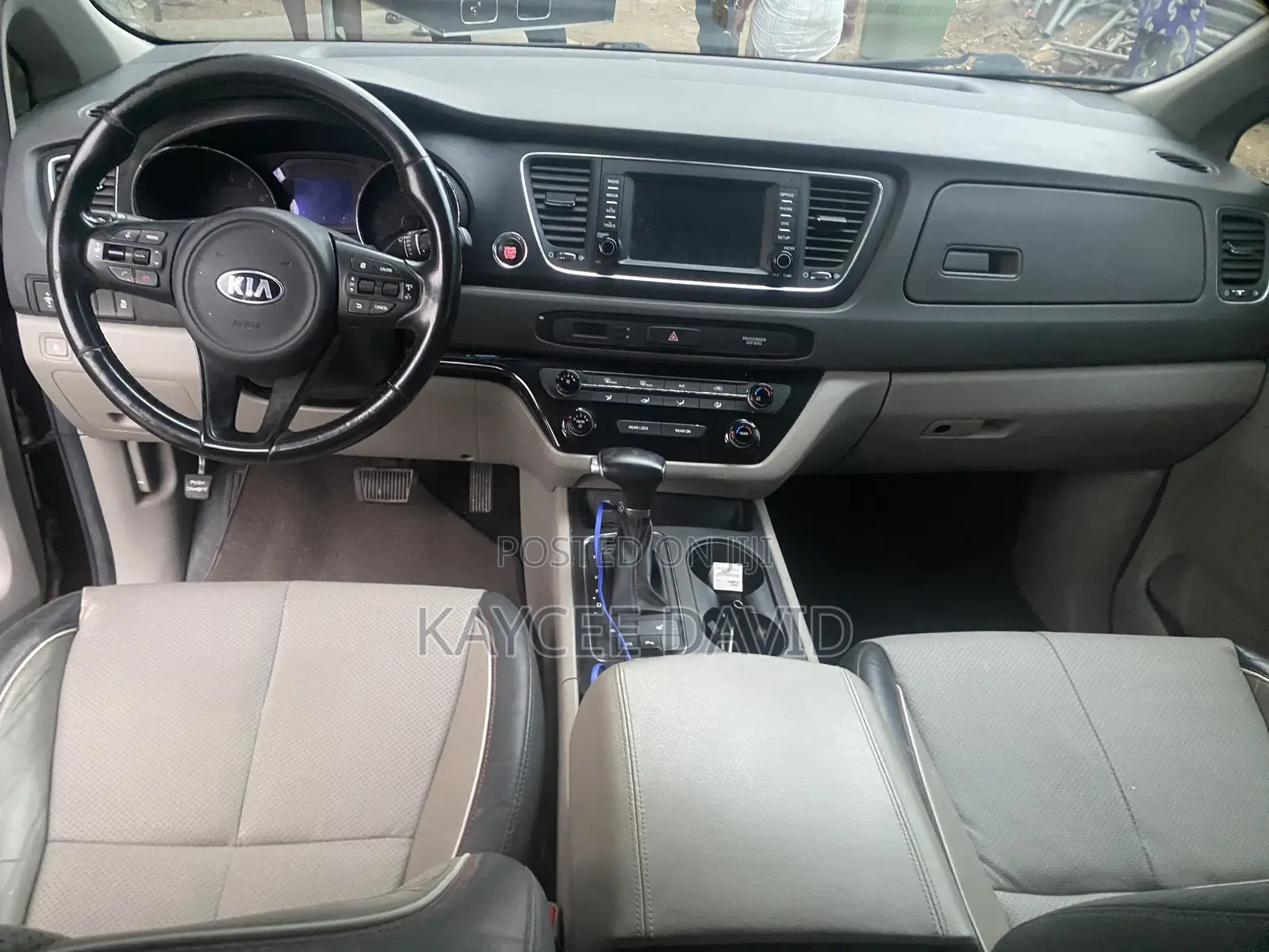 Kia Sedona LX 2017 Maroon