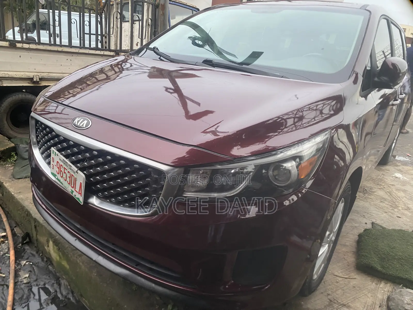 Kia Sedona LX 2017 Maroon