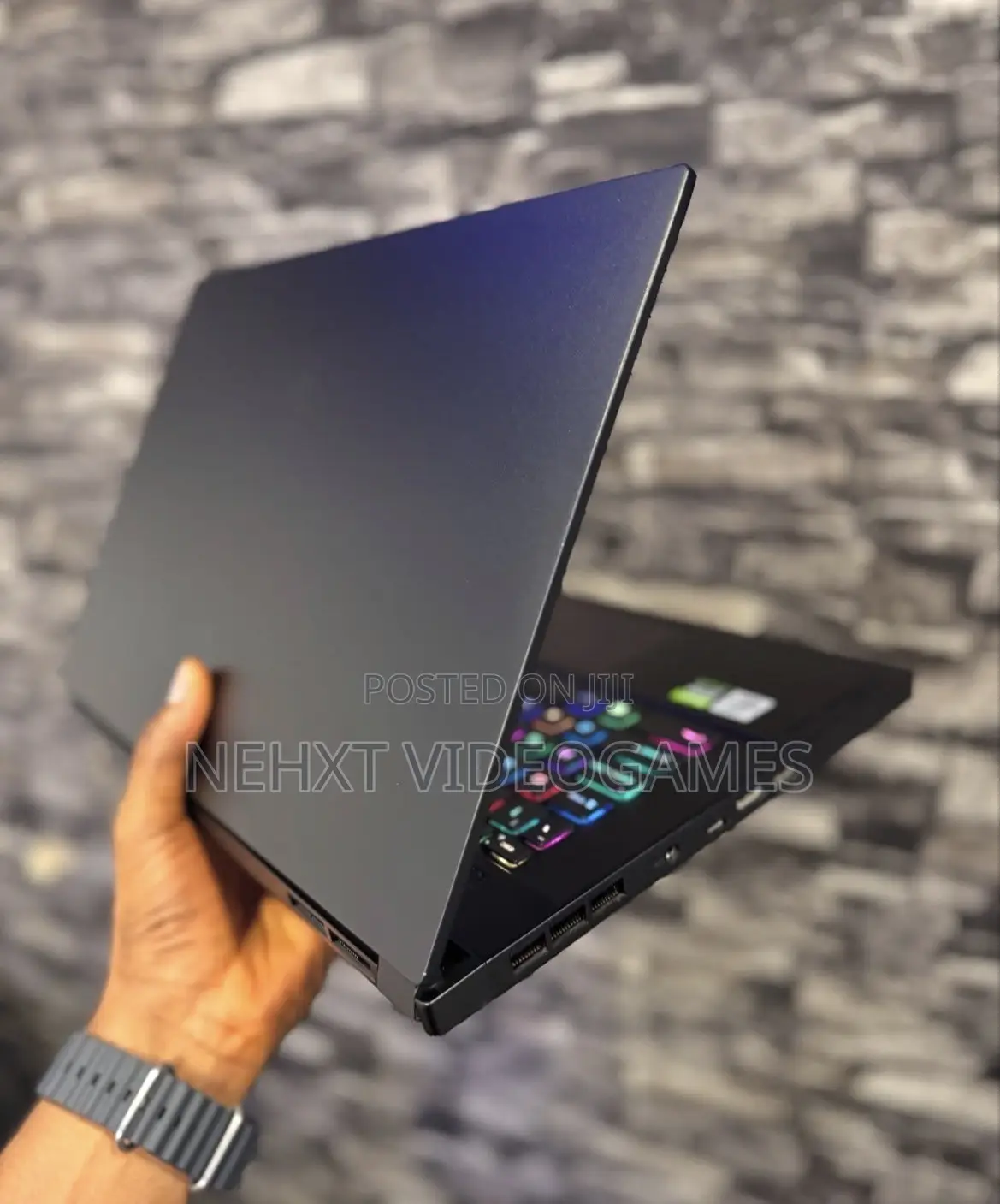 Laptop MSI Stealth 16 AI Studio 32GB Intel Core Ultra 9 SSD 1T