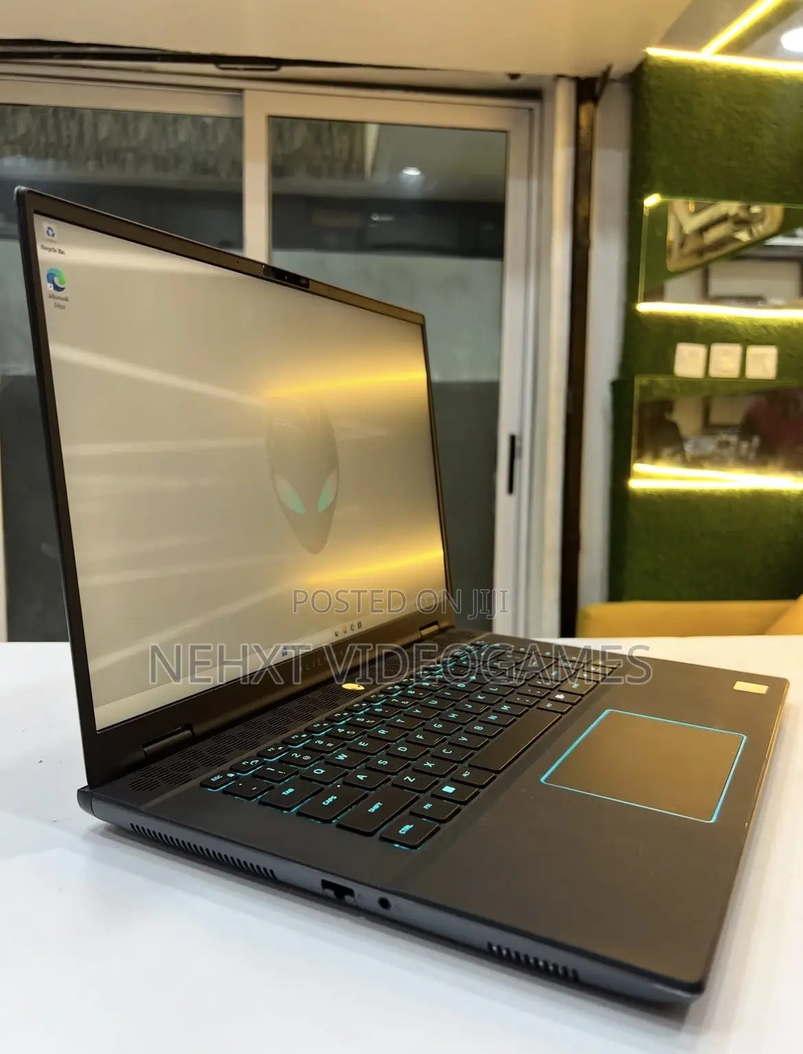 Laptop Alienware M16 R2 32GB Intel Core Ultra 9 SSD 1T