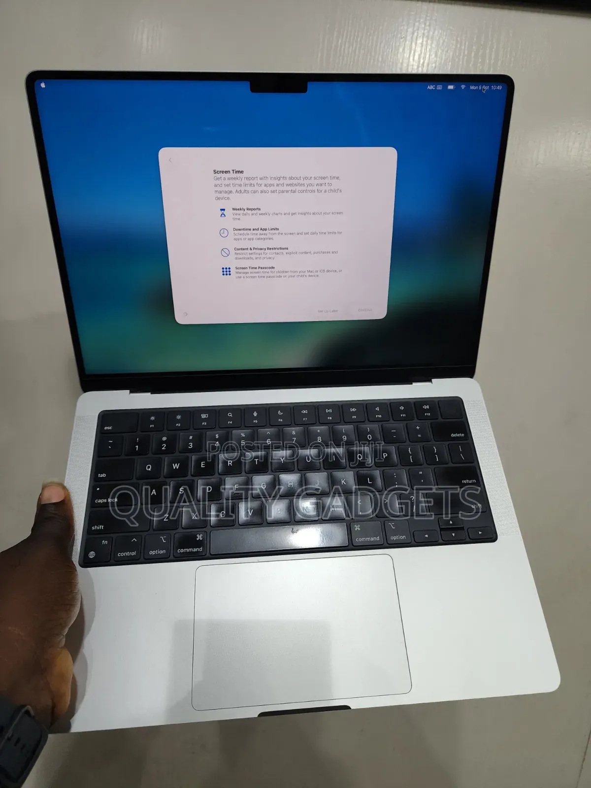 Laptop Apple MacBook Pro 2023 M3 18GB Intel Core M3 SSD 512GB