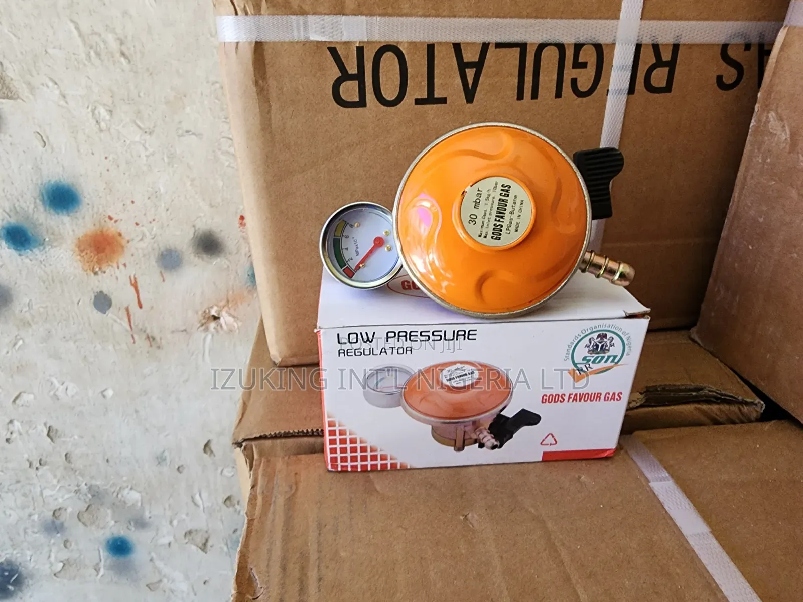 Metered Gas Regulator and Leak Detector for Gas Cylinders