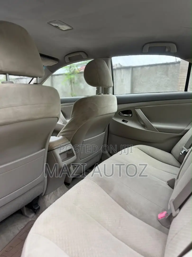 Toyota Camry LE 4dr Sedan (2.4L 4cyl 5A) 2007 Gold