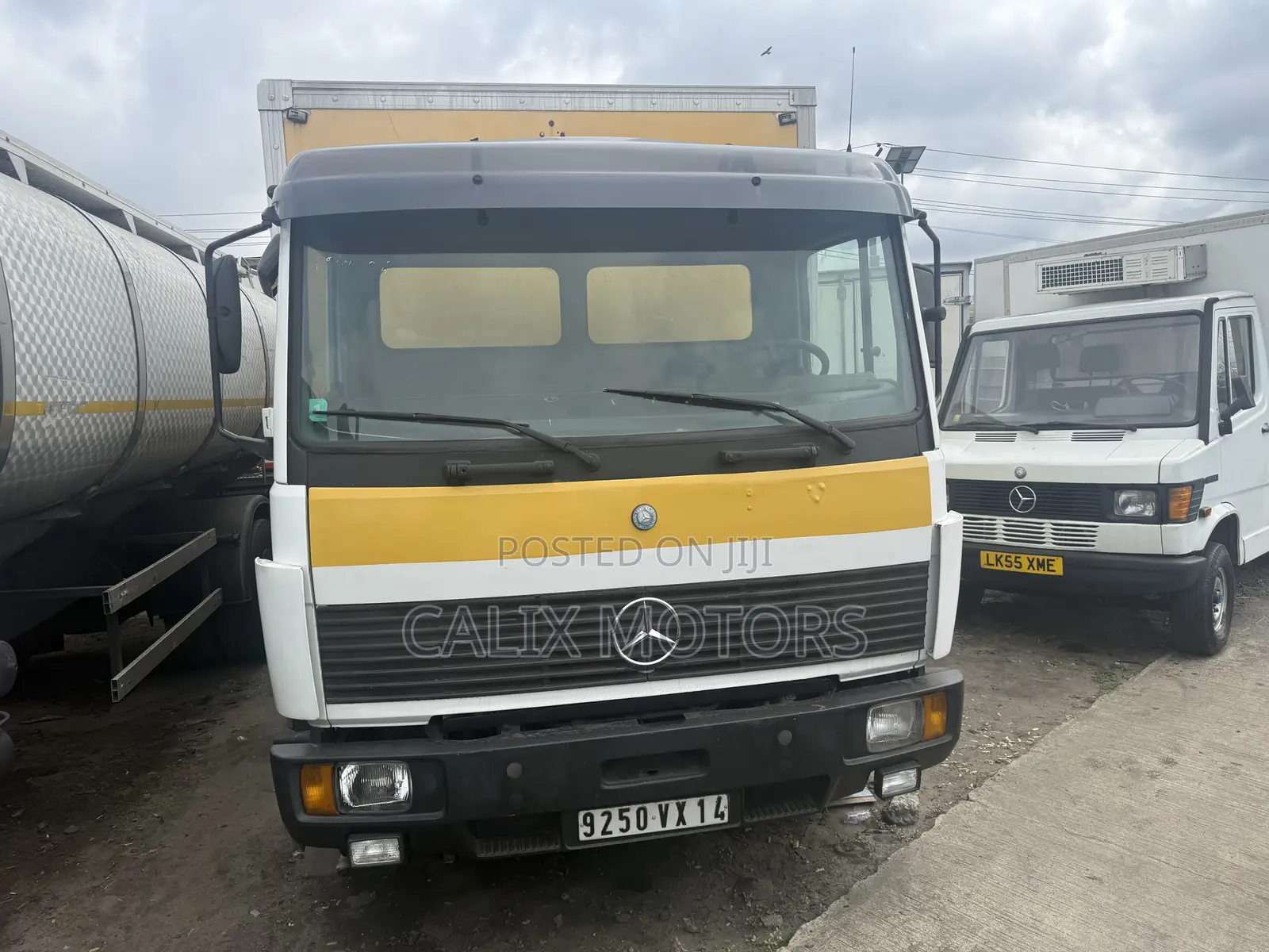 Foreign Used Mercedes Benz 1114 Truck Cover Body Truck.
