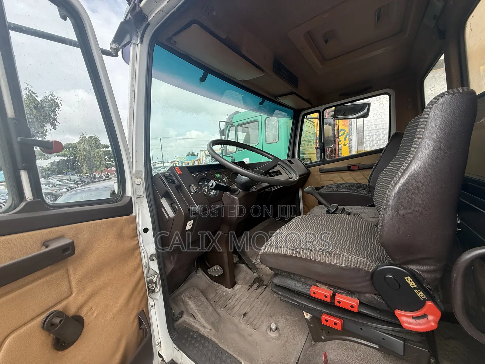 Foreign Used Mercedes Benz 1114 Truck Cover Body Truck.