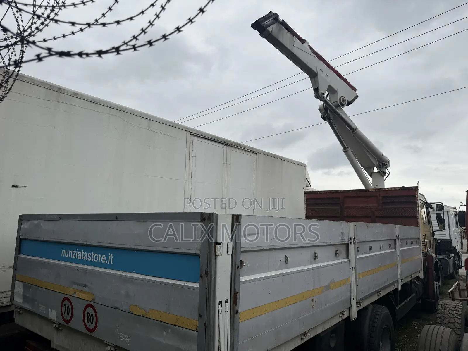 Mercedes Benz 1424 Hiab Truck 7tonnes 2005 Yellow