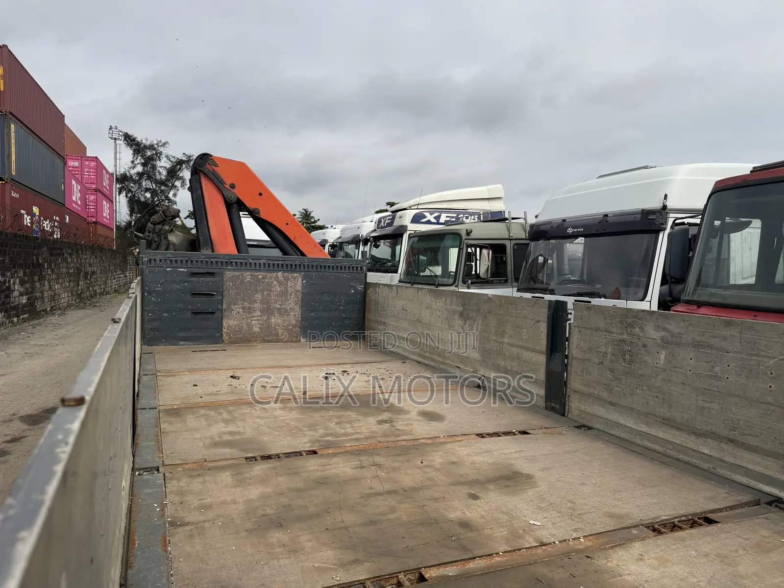 Mercedes Benz 2535 Hiab Truck With 8.5 Tonnes 2015 Blue