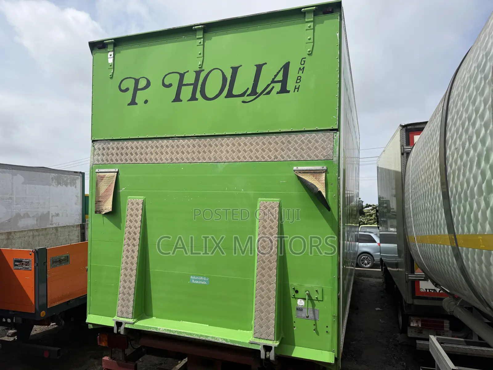 Foreign Used Mercedes Benz 817 Container Body Truck.