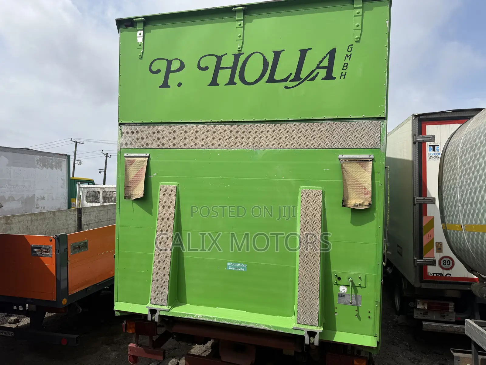 Foreign Used Mercedes Benz 817 Container Body Truck.