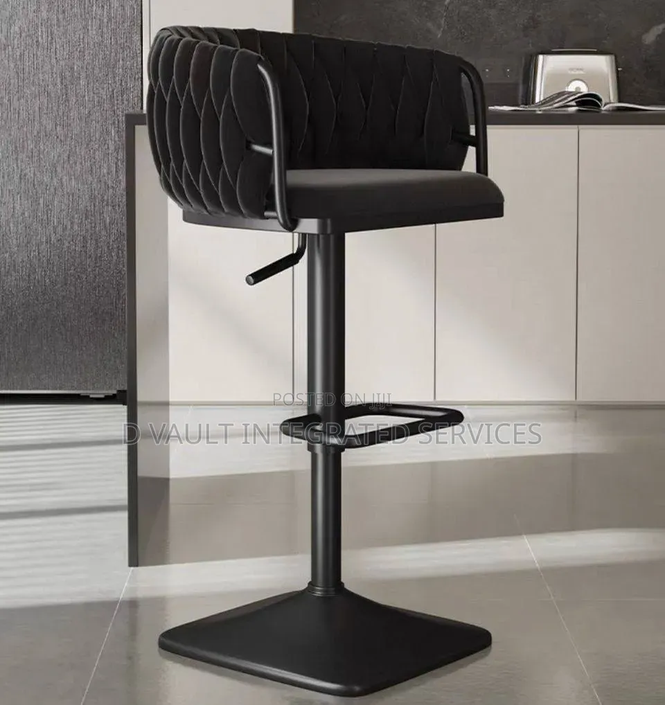 Swivel Bar Stool / High Bar Chair.