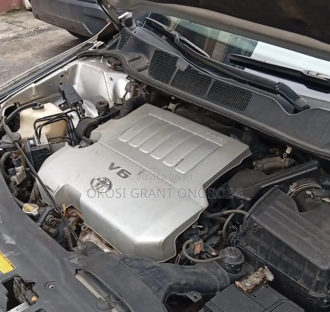 Toyota Venza XLE 2012 Silver
