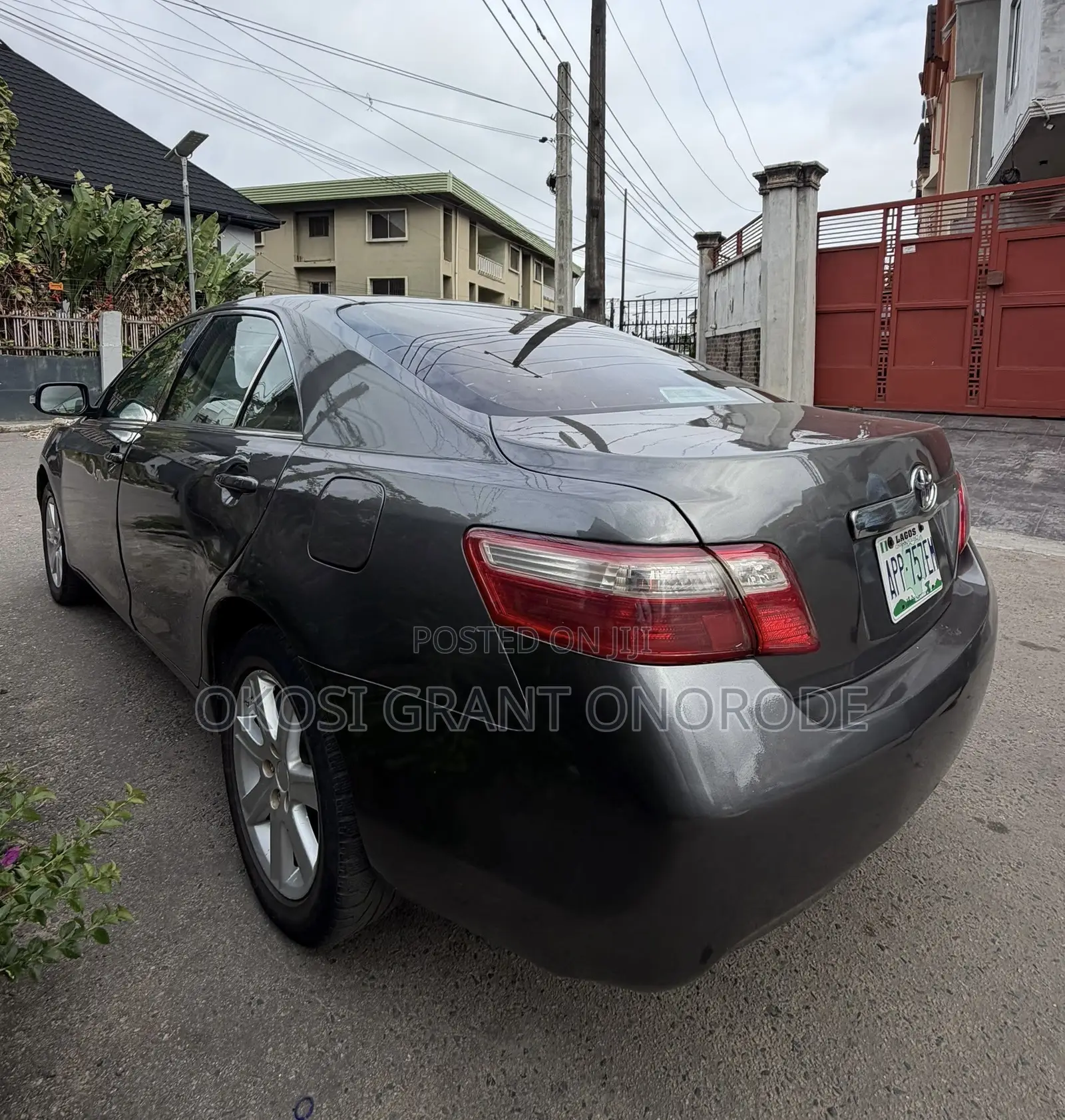 Toyota Camry XLE 4dr Sedan (2.4 4cyl 5A) 2008 Gray