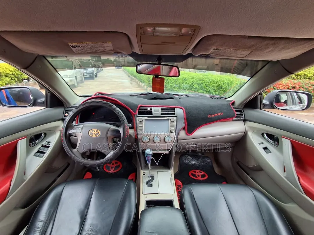 Toyota Camry SE 4dr Sedan (2.4L 4cyl 5A) 2009 Gray