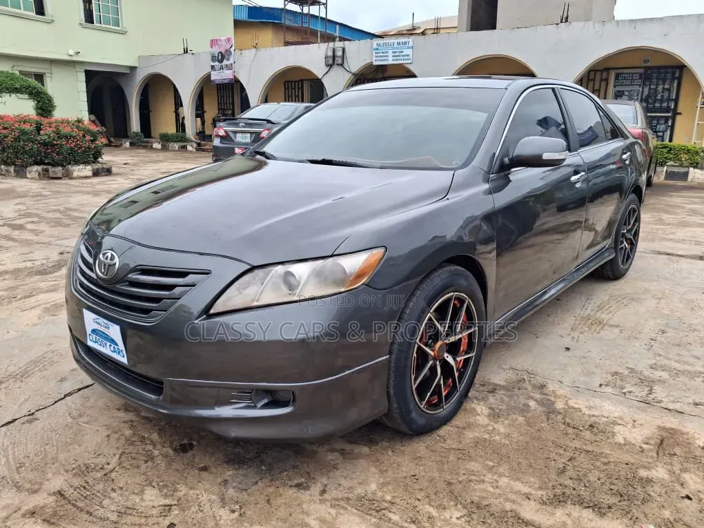 Toyota Camry SE 4dr Sedan (2.4L 4cyl 5A) 2009 Gray
