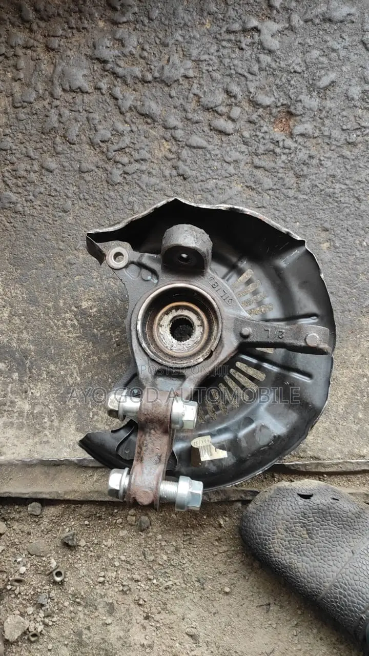 Front Hub Lexus Rx350