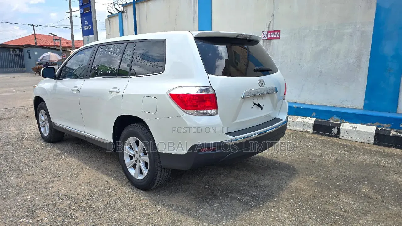 Toyota Highlander 2011 White