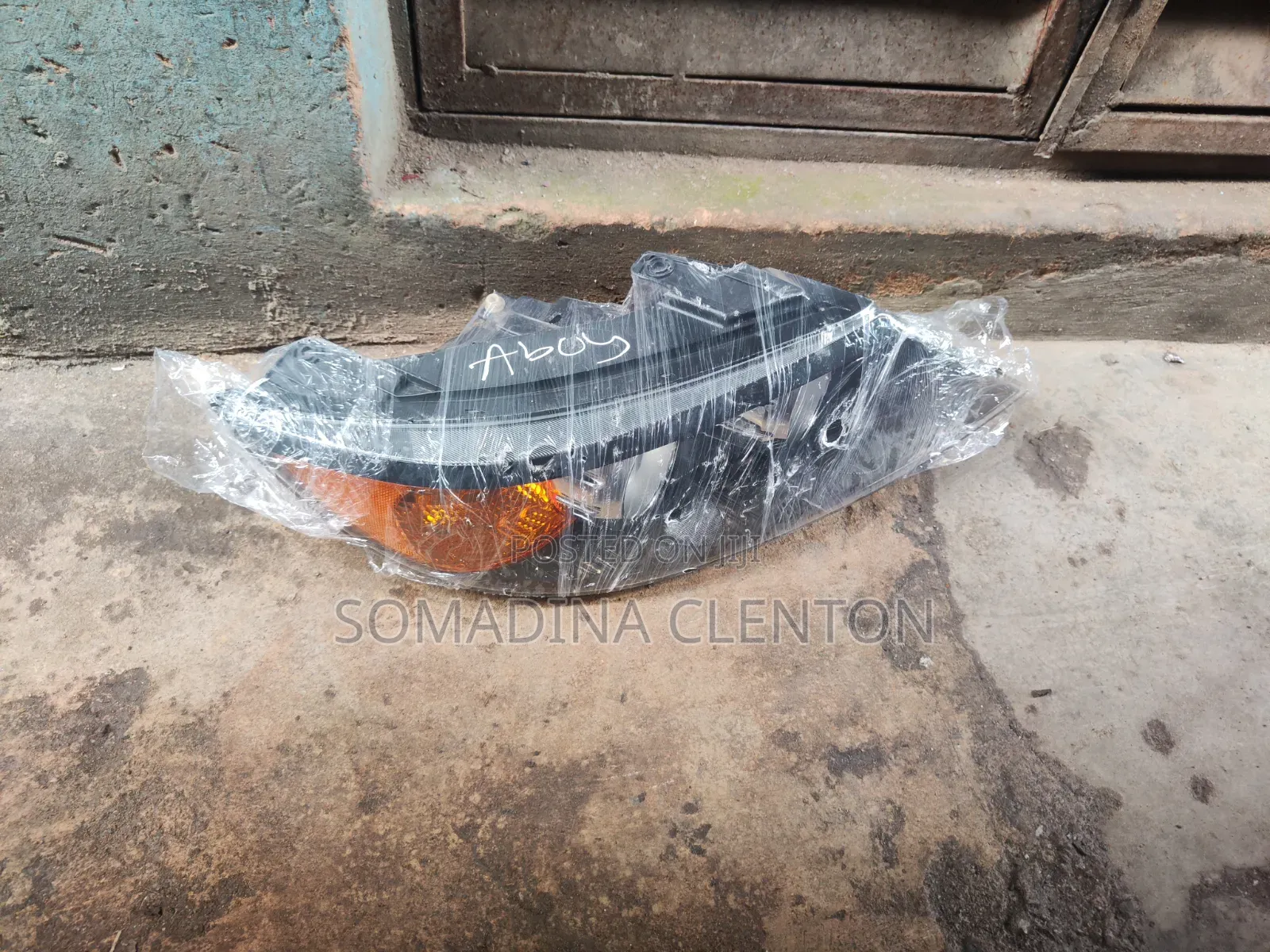 Head Lamp Available for Kia Sorrento 2012 Model