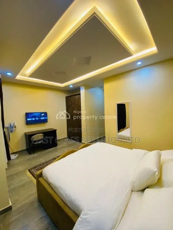 Luxuriously Furnished 2-Bedroom Duplex